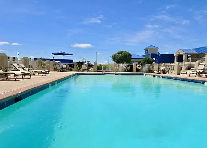 Baymont By Wyndham Mcalester Hwy 69